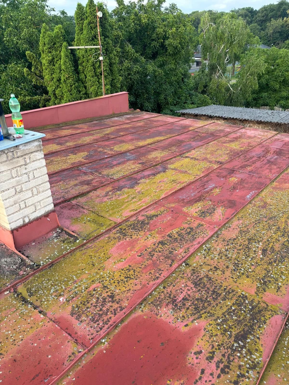 Rodinný dům Přelouč — plechová střecha - Před